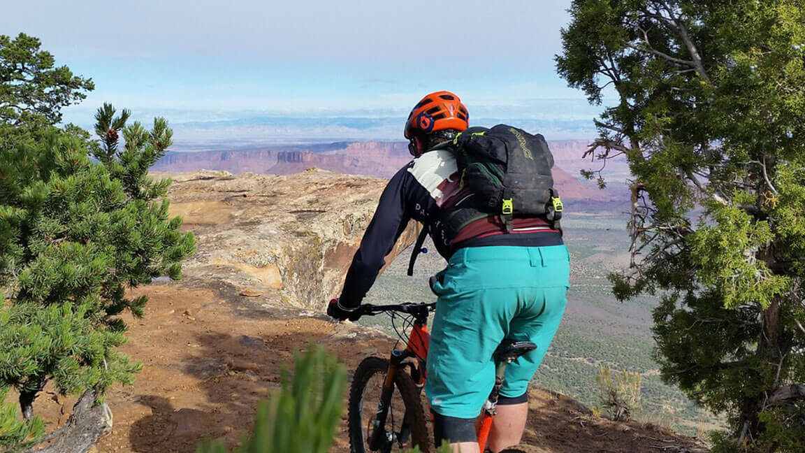 Top 10 Best Mountain Bike Helmets in 2024 Reviews
