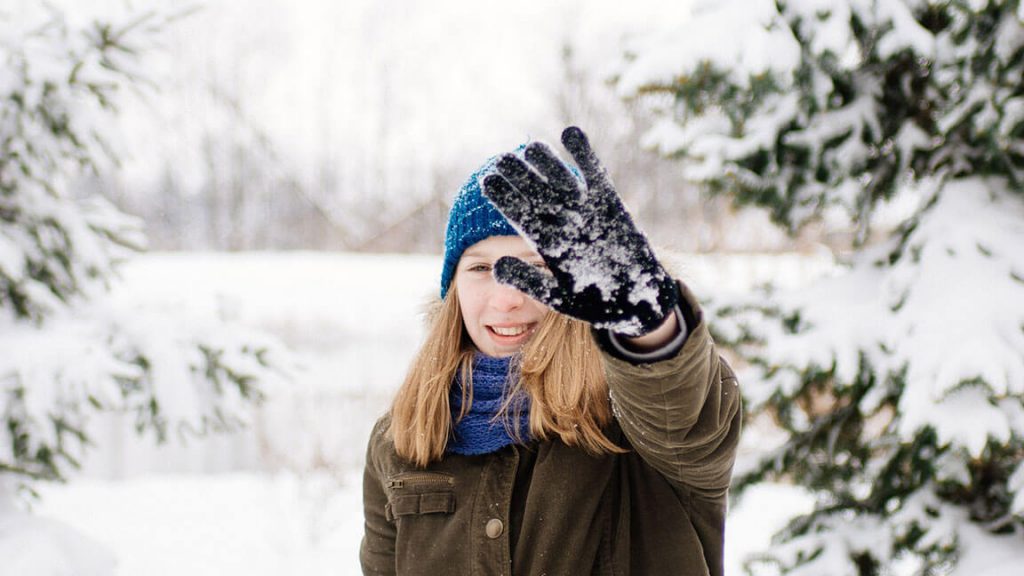 Top 10 Best Extreme Cold Weather Gloves (2023 Reviews)